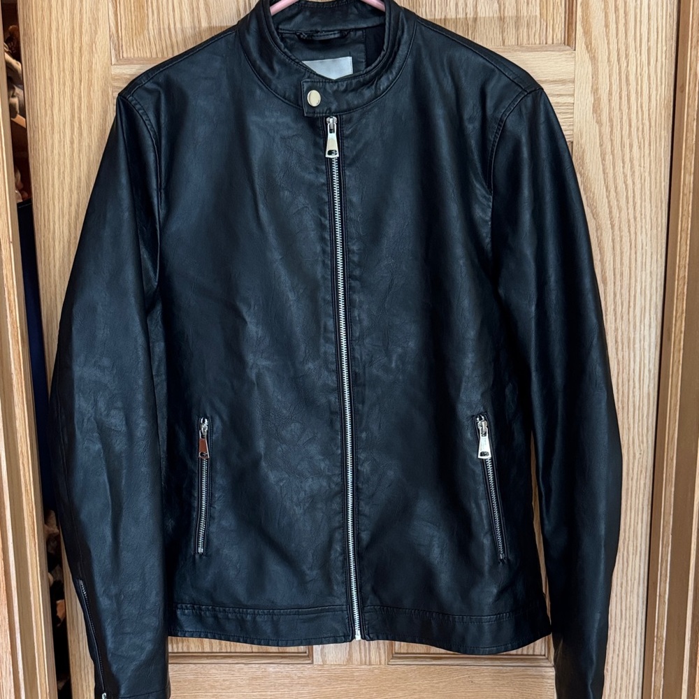 Men’s Black Faux Leather Zip-Front Jacket Medium